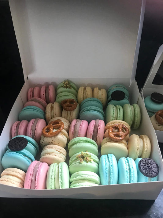 🍬 Macaron Box – 12 Pieces